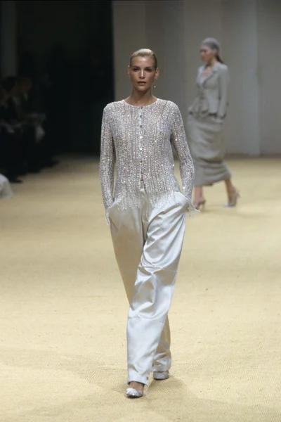 Look 28